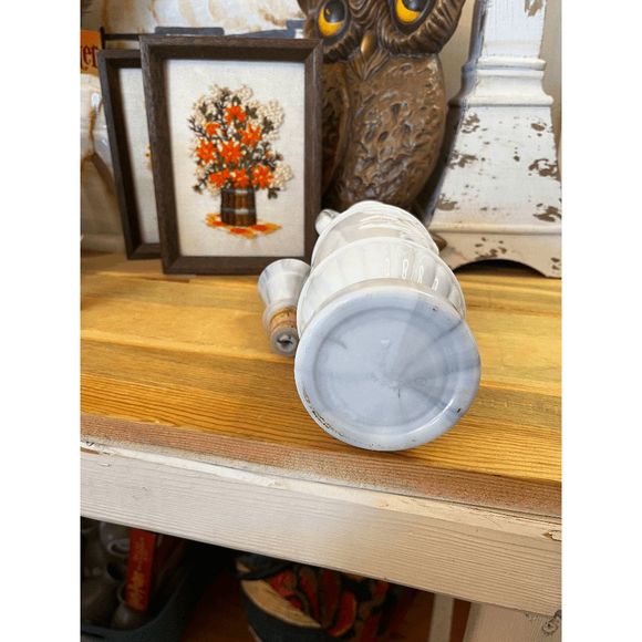 Vintage 1971 Jim Beam Discus Bottle White Marble Slag Glass Greek - Picture 4 of 7